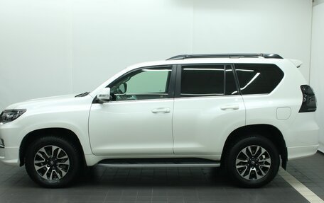 Toyota Land Cruiser Prado 150 рестайлинг 2, 2019 год, 4 390 000 рублей, 14 фотография