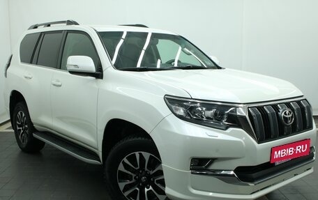 Toyota Land Cruiser Prado 150 рестайлинг 2, 2019 год, 4 390 000 рублей, 10 фотография