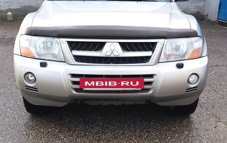Mitsubishi Pajero IV, 2006 год, 1 430 000 рублей, 2 фотография