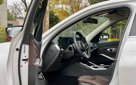 BMW 3 серия, 2022 год, 3 530 000 рублей, 10 фотография