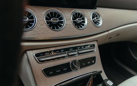 Mercedes-Benz E-Класс, 2017 год, 3 600 000 рублей, 37 фотография