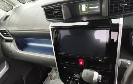 Toyota Roomy I, 2019 год, 1 350 000 рублей, 16 фотография