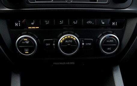 Volkswagen Jetta VI, 2014 год, 990 000 рублей, 13 фотография