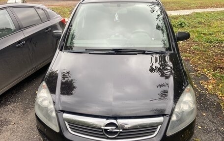 Opel Zafira B, 2007 год, 600 000 рублей, 2 фотография