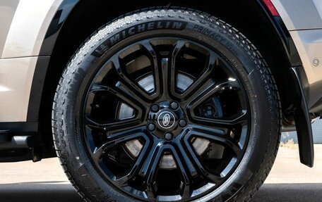 Land Rover Defender II, 2025 год, 22 918 104 рублей, 11 фотография