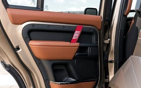 Land Rover Defender II, 2025 год, 22 918 104 рублей, 31 фотография