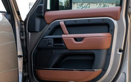 Land Rover Defender II, 2025 год, 22 918 104 рублей, 37 фотография