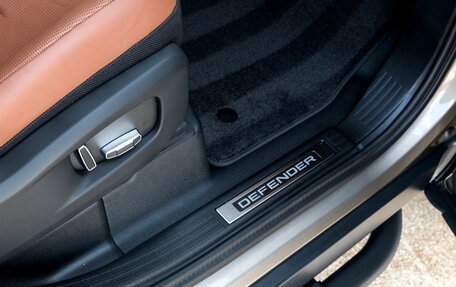 Land Rover Defender II, 2025 год, 22 918 104 рублей, 38 фотография