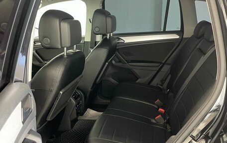 Volkswagen Tiguan II, 2018 год, 2 089 000 рублей, 19 фотография