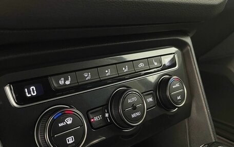 Volkswagen Tiguan II, 2018 год, 2 089 000 рублей, 14 фотография