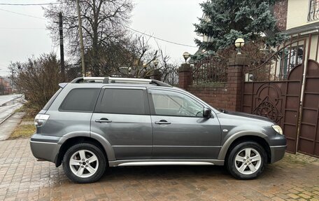 Mitsubishi Outlander III рестайлинг 3, 2005 год, 600 000 рублей, 6 фотография