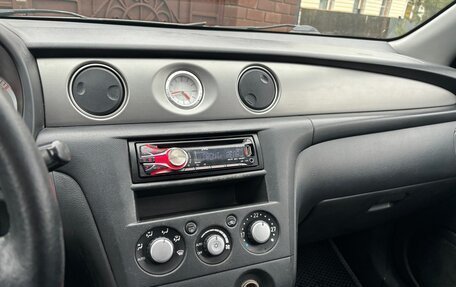 Mitsubishi Outlander III рестайлинг 3, 2005 год, 600 000 рублей, 16 фотография