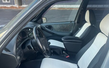 Chevrolet Niva I рестайлинг, 2003 год, 249 000 рублей, 8 фотография