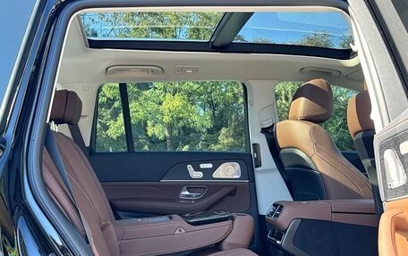 Mercedes-Benz GLS, 2024 год, 15 000 000 рублей, 14 фотография