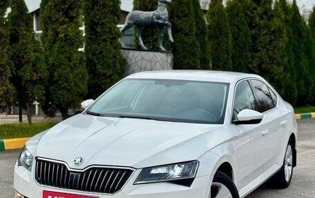 Skoda Superb III рестайлинг, 2016 год, 1 550 000 рублей, 1 фотография