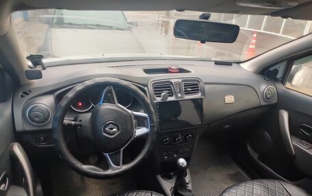 Renault Logan II, 2019 год, 499 000 рублей, 3 фотография