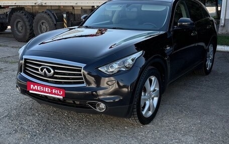 Infiniti FX II, 2012 год, 2 000 000 рублей, 3 фотография