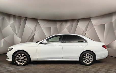 Mercedes-Benz E-Класс, 2019 год, 1 430 000 рублей, 3 фотография