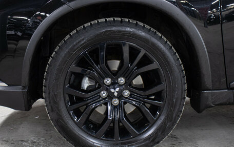 Mitsubishi Outlander III рестайлинг 3, 2021 год, 2 898 000 рублей, 9 фотография