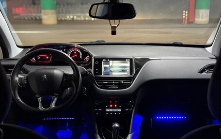 Peugeot 208 II, 2013 год, 790 000 рублей, 10 фотография