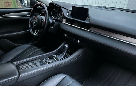 Mazda 6, 2018 год, 1 950 000 рублей, 6 фотография