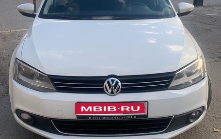 Volkswagen Jetta VI, 2012 год, 590 000 рублей, 1 фотография