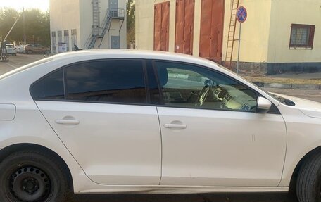 Volkswagen Jetta VI, 2012 год, 590 000 рублей, 2 фотография