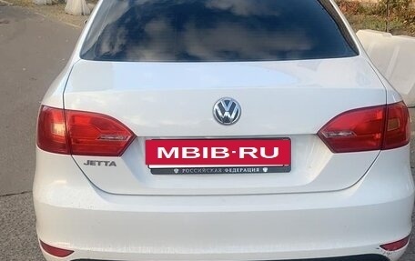 Volkswagen Jetta VI, 2012 год, 590 000 рублей, 4 фотография