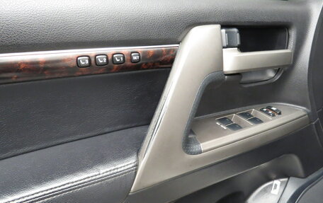 Toyota Land Cruiser 200, 2011 год, 2 495 000 рублей, 9 фотография