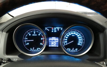 Toyota Land Cruiser 200, 2011 год, 2 495 000 рублей, 8 фотография