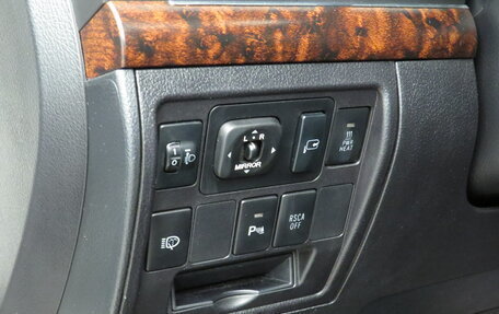 Toyota Land Cruiser 200, 2011 год, 2 495 000 рублей, 10 фотография