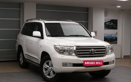 Toyota Land Cruiser 200, 2011 год, 2 495 000 рублей, 3 фотография