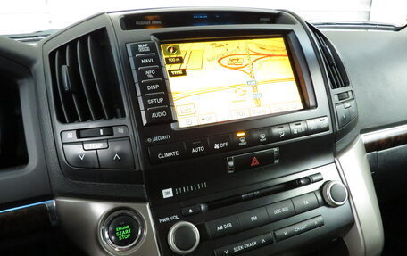 Toyota Land Cruiser 200, 2011 год, 2 495 000 рублей, 16 фотография