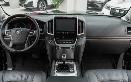 Toyota Land Cruiser 200, 2015 год, 4 349 000 рублей, 13 фотография