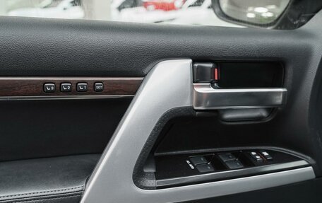 Toyota Land Cruiser 200, 2015 год, 4 349 000 рублей, 11 фотография