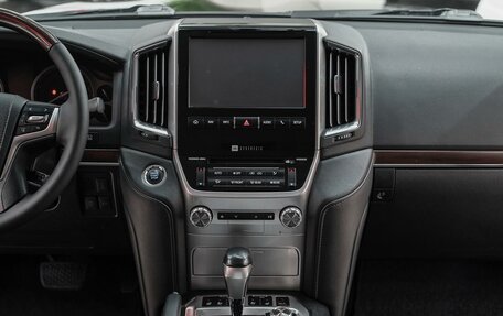 Toyota Land Cruiser 200, 2015 год, 4 349 000 рублей, 14 фотография