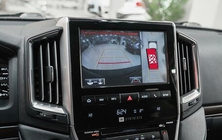 Toyota Land Cruiser 200, 2015 год, 4 349 000 рублей, 17 фотография