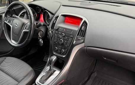 Opel Astra J, 2013 год, 830 000 рублей, 32 фотография