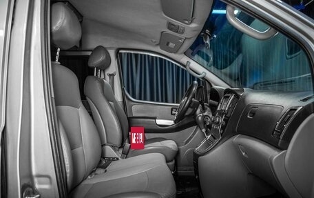 Hyundai Grand Starex Grand Starex I рестайлинг 2, 2011 год, 1 539 000 рублей, 11 фотография