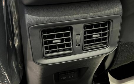 Toyota RAV4, 2025 год, 3 990 000 рублей, 34 фотография