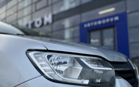 Renault Logan II, 2019 год, 1 230 000 рублей, 2 фотография