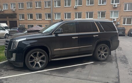 Cadillac Escalade IV, 2019 год, 5 500 000 рублей, 2 фотография