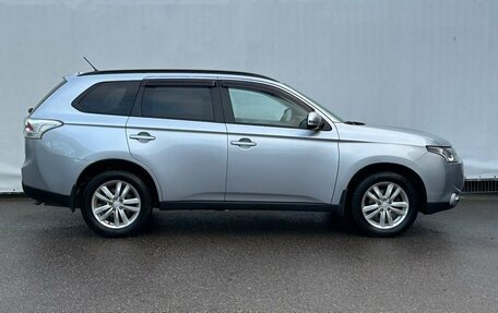 Mitsubishi Outlander III рестайлинг 3, 2013 год, 1 450 000 рублей, 4 фотография