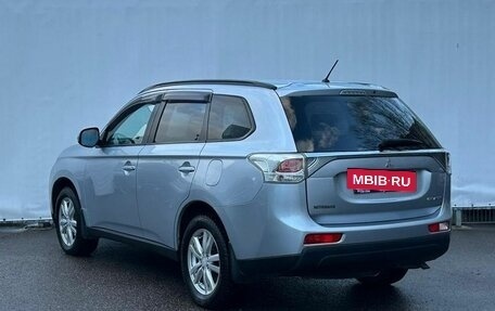 Mitsubishi Outlander III рестайлинг 3, 2013 год, 1 450 000 рублей, 7 фотография