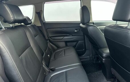 Mitsubishi Outlander III рестайлинг 3, 2013 год, 1 450 000 рублей, 14 фотография