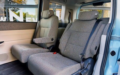 Honda Stepwgn, 2023 год, 2 400 000 рублей, 16 фотография