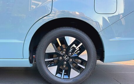 Honda Stepwgn, 2023 год, 2 400 000 рублей, 19 фотография