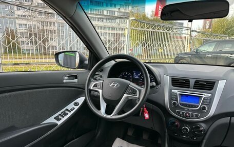 Hyundai Solaris II рестайлинг, 2013 год, 929 000 рублей, 10 фотография