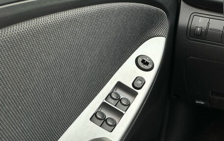 Hyundai Solaris II рестайлинг, 2013 год, 929 000 рублей, 17 фотография