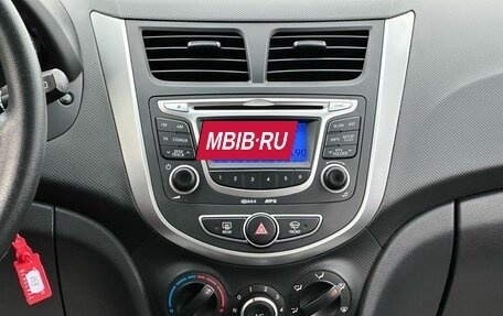 Hyundai Solaris II рестайлинг, 2013 год, 929 000 рублей, 20 фотография